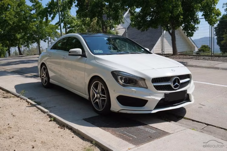 Mercedes Benz CLA220