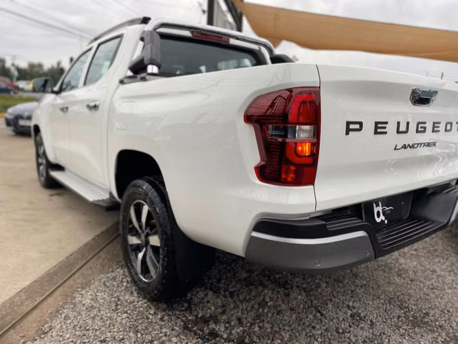PEUGEOT LANDTREK ACTION