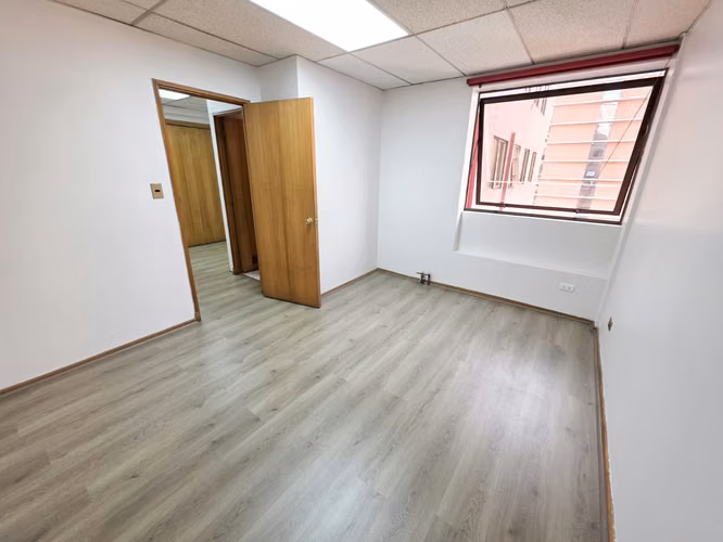 ARRIENDO OFICINA EN AVENIDA VITACURA