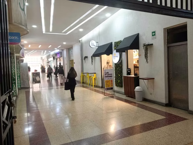 LOCAL COMERCIAL RECIÉN REMODELADO (177847)