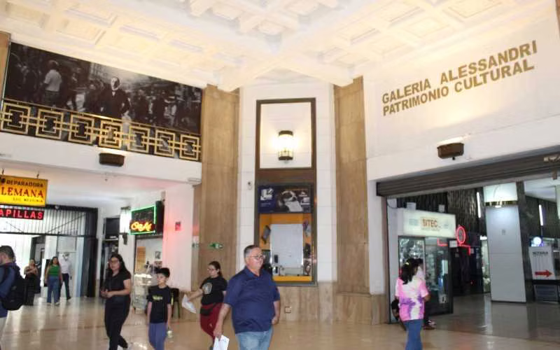 LOCAL COMERCIAL RECIÉN REMODELADO (177847)