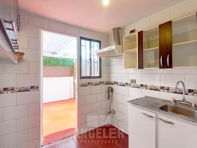 SECTOR VITAL APOQUINDO SUR - CASA @ LAS CONDES