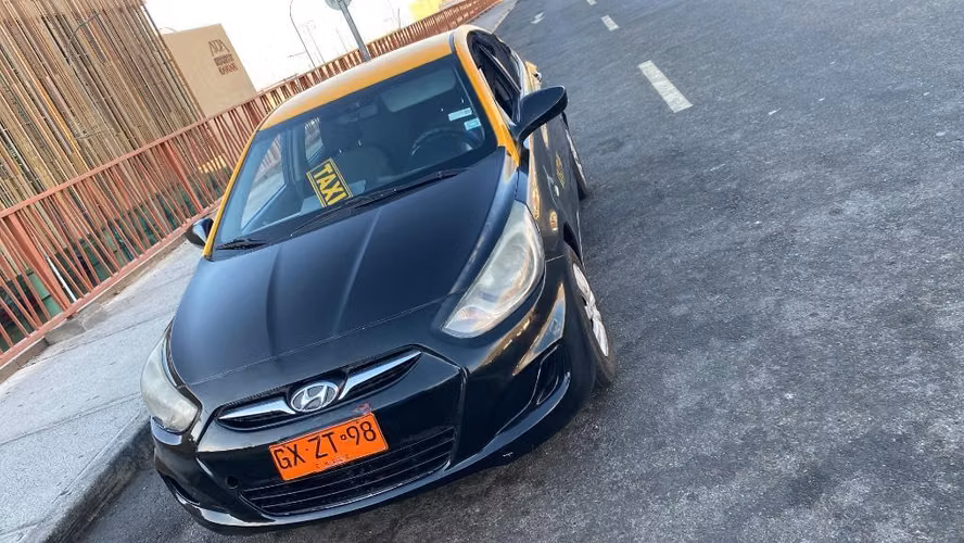 Se Vende Taxi Colectivo 2015 RB