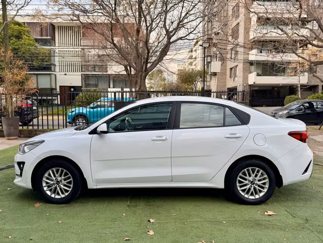 KIA RIO 4 LX 1.4L 6MT AC ABS - 2022 | 2860