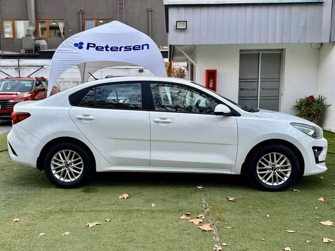 KIA RIO 4 LX 1.4L 6MT AC ABS - 2022 | 2860