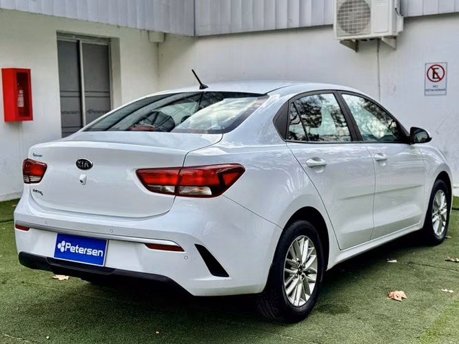 KIA RIO 4 LX 1.4L 6MT AC ABS - 2022 | 2860
