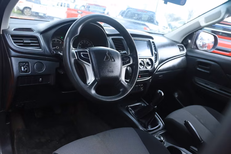 MITSUBISHI L200 AÑO 2023 CRT 4X4 FULL EQUIPO AC 2.4L CAJA 6TA MT
