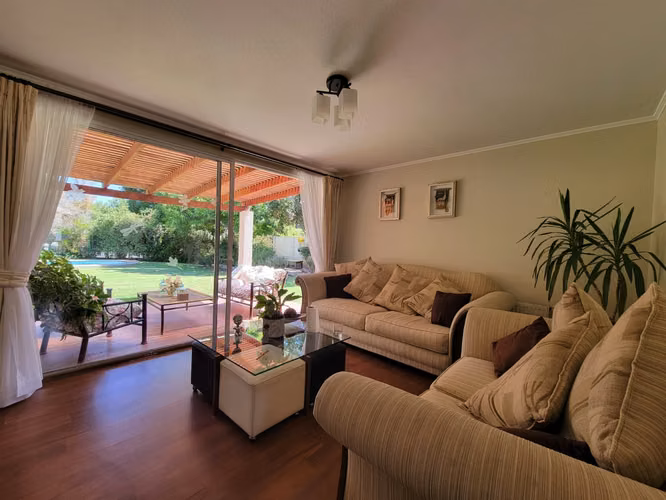 Acogedora casa en Santa Elena Chicureo
