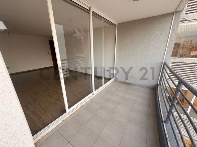 Arriendo departamento a pasos de Juan Cisternas