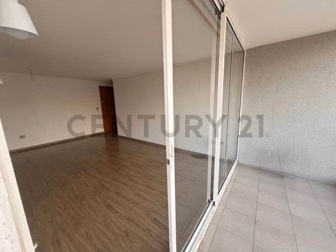 Arriendo departamento a pasos de Juan Cisternas