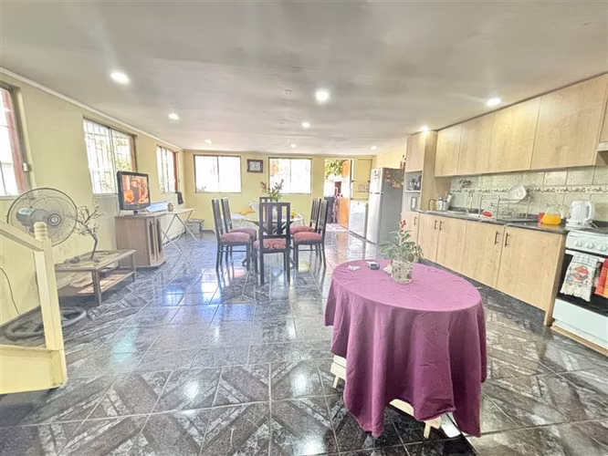 CASA Paradero 26 vicuña mackenna - Imagen 4