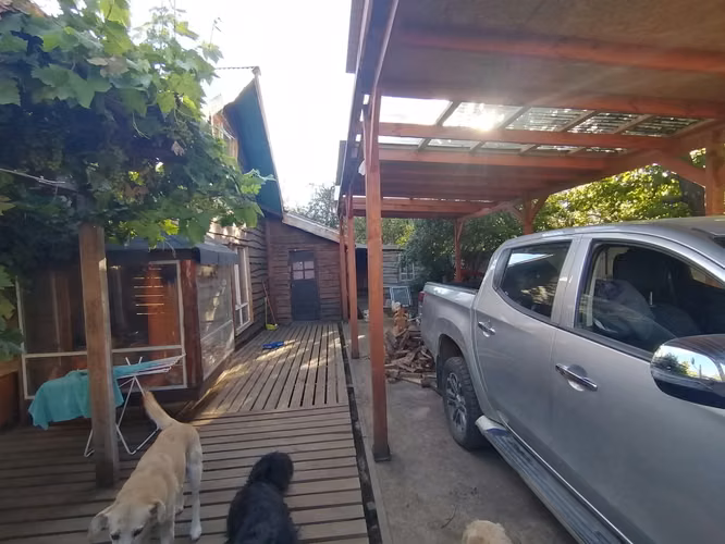 GRAN OPORTUNIDAD VENTA PARCELA CON CASA PRINCIPAL Y CABAÑAS