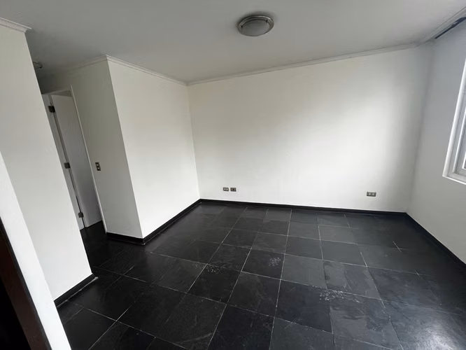 ARRIENDO DPTO SEMI AMOBLADO METRO SANTA ISABEL