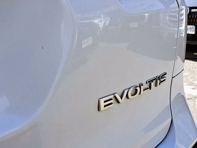 SUBARU EVOLTIS 2024