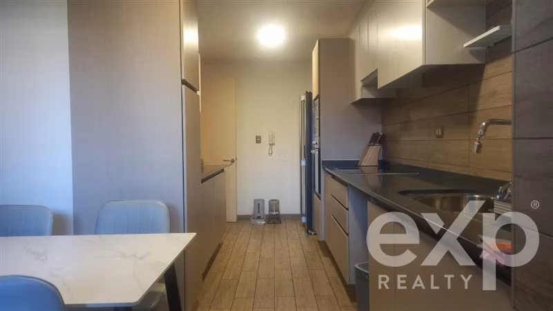 Departamento en venta de 3 dorm. 2 baños 2 est. en Peñalolén