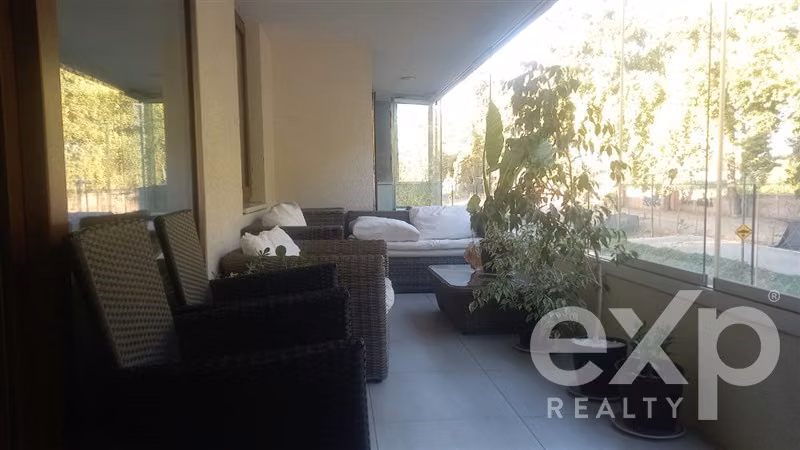 Departamento en venta de 3 dorm. 2 baños 2 est. en Peñalolén