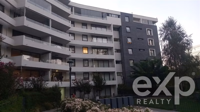 Departamento en venta de 3 dorm. 2 baños 2 est. en Peñalolén