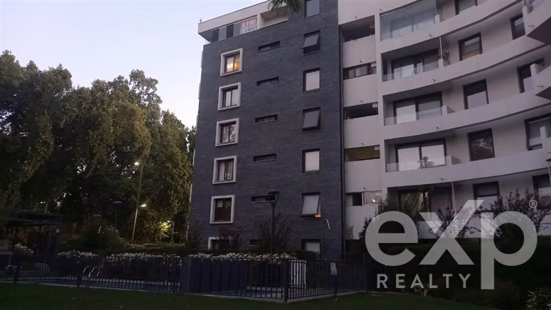 Departamento en venta de 3 dorm. 2 baños 2 est. en Peñalolén
