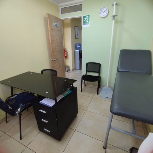 Arriendo oficina, ideal área salud.