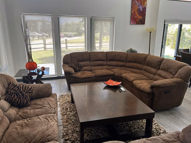 Vendo Amplia Casa en Condominio Pucón, 4D4B - Imagen 2