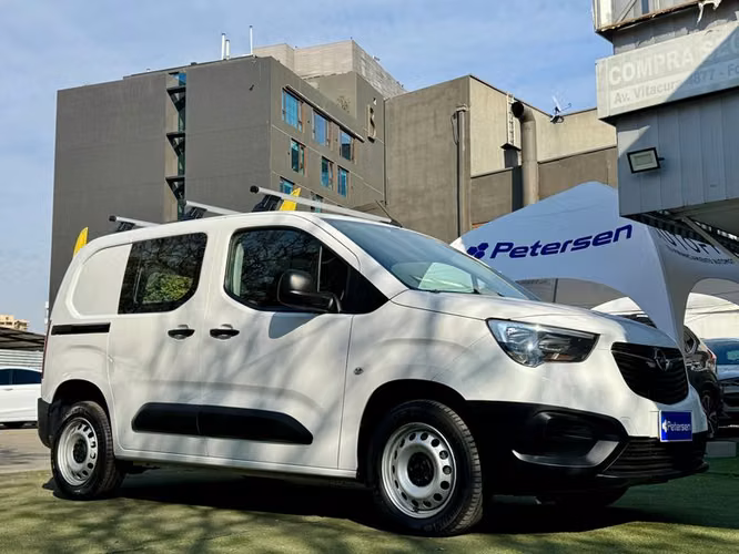 OPEL COMBO 1.5 - 2024 | 2495
