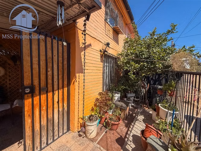 Casa en venta de 3D1B metro sotero del rio Puente Alto