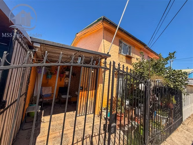 Casa en venta de 3D1B metro sotero del rio Puente Alto