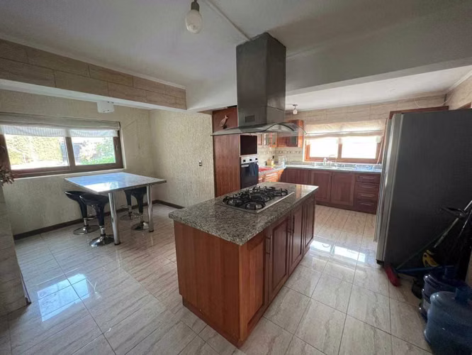 CASA 3 PISOS, PISCINA, 7 DORM, 6 BAÑ, 3 EST (66238)