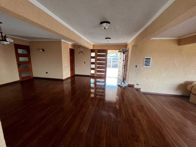ARRIENDO CASA 3 PISOS, 7 DORM, 6 BAÑ, 3 ESTAC (66238) - Imagen 3