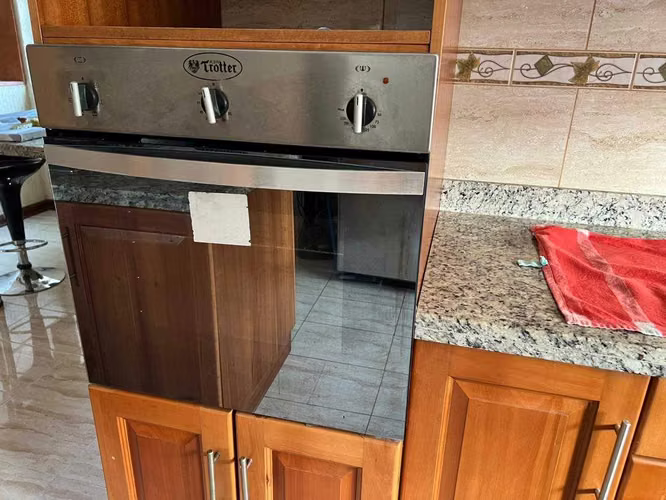 CASA 3 PISOS, PISCINA, 7 DORM, 6 BAÑ, 3 EST (66238)