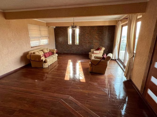 ARRIENDO CASA 3 PISOS, 7 DORM, 6 BAÑ, 3 ESTAC (66238) - Imagen 12