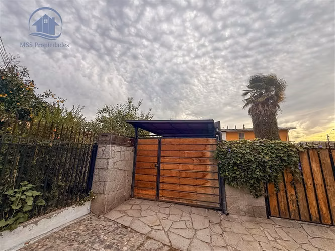 Casa en venta 4D2B 4 Estacionamientos Metro Las Mercedes