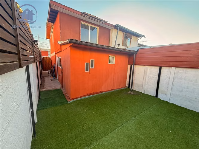 Casa en venta de 3D/1B cercano a Eyzaguire en Puente Alto
