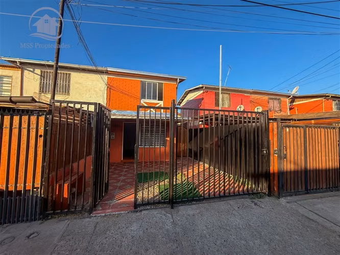 Casa en venta de 3D/1B cercano a Eyzaguire en Puente Alto