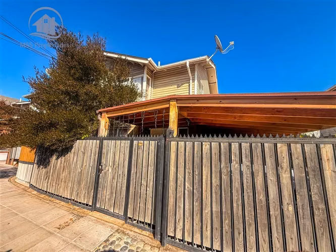Casa en venta de 3D2B en San Bernardo