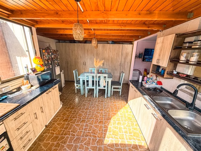 Casa Amplia 4D 2B + 3 Estac. Los Suspiros, San Bernardo