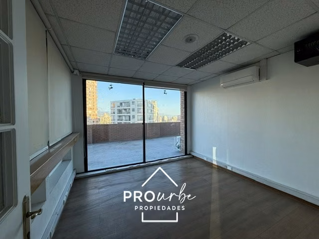 Oficina piso completo. 10 estac. Rosario Sur/Metro Manquehue - Imagen 24