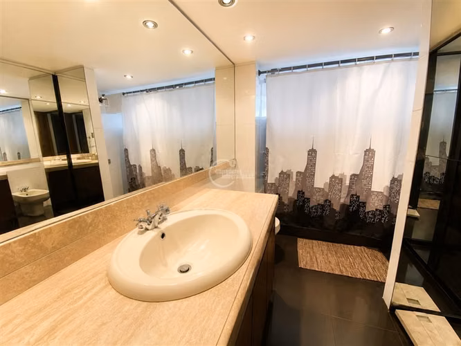 Departamento en venta de 4 dorm. en Vitacura