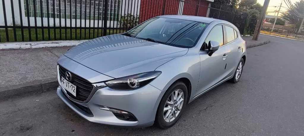 Vendo mi mazda 3 sport 2020