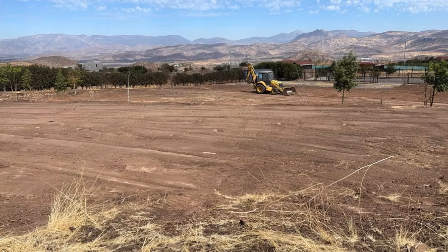 SE VENDE PARCELA PARA CONSTRUCCIÓN URBANIZADA COLINA CHICUREO