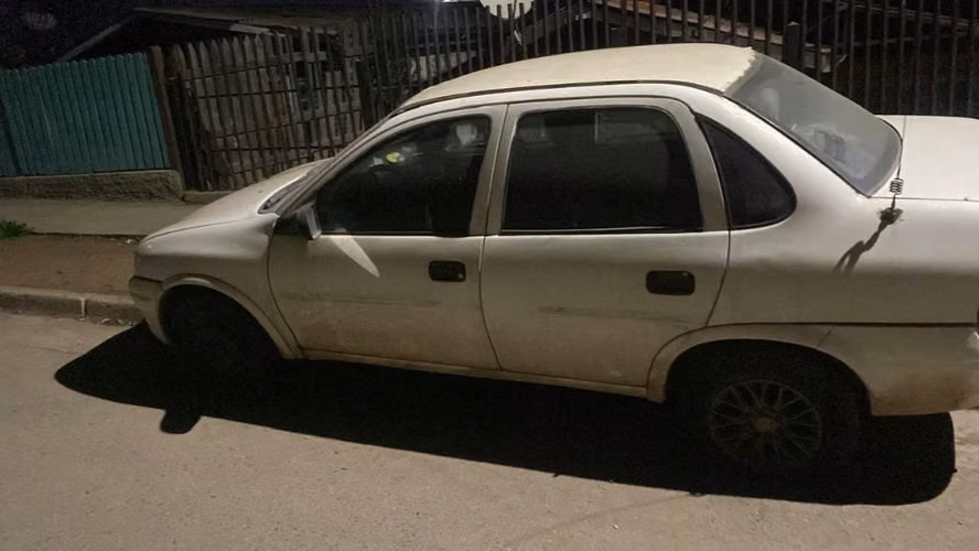 Opel Corsa 1.6 año 1997 Sedan - Imagen 2