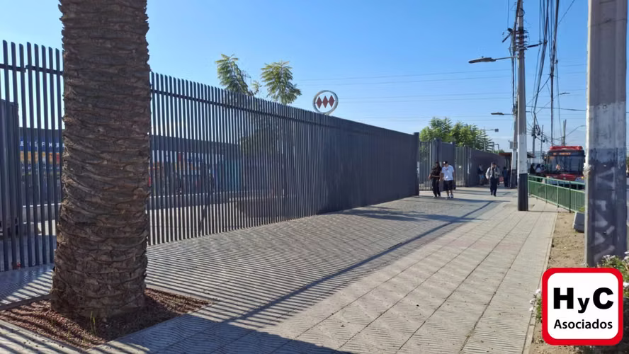 Arriendo oficinas en Quilicura 8 privados 9-B y 2- E metro lo Cruzat.