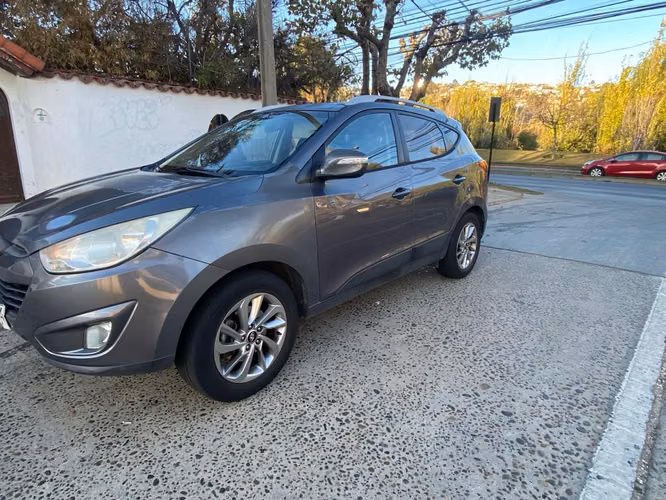Hyundai Tucson 2012 AT