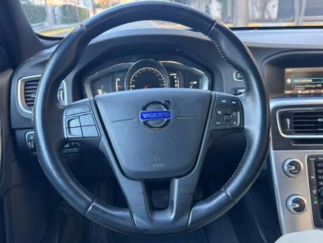 VOLVO S60 D2 COMFORT - 2016 | 2820