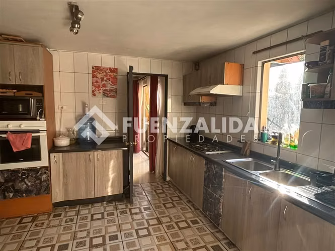 Casa en venta de 4D2B2E en Peñalolén