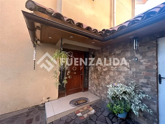 Casa en venta de 4D2B2E en Peñalolén
