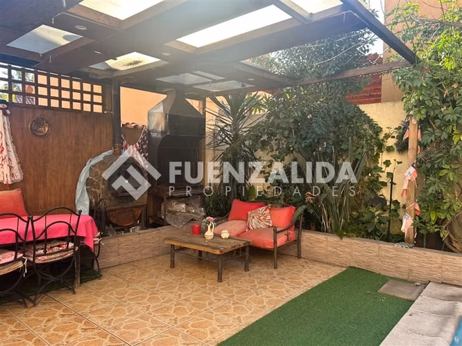 Casa en venta de 4D2B2E en Peñalolén
