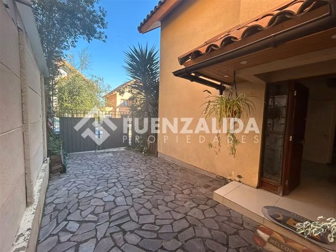 Casa en venta de 4D2B2E en Peñalolén
