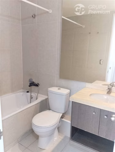 Iluminado Depto en venta de 2 dorm. en Est. Central