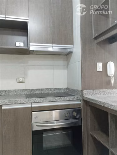 Iluminado Depto en venta de 2 dorm. en Est. Central